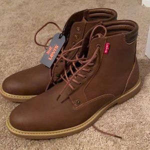 NWT Men’s Levi’s Boots